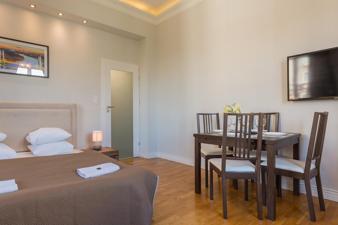 Andersa Apartments Varsó Kültér fotó